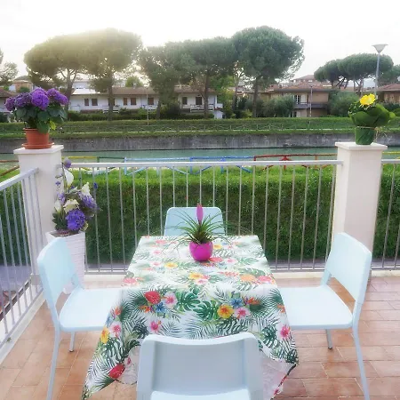 Deamarina Apartment