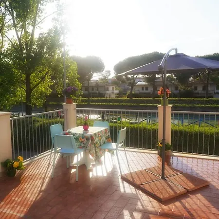 Deamarina Apartment Marina di Massa