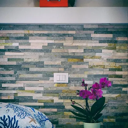 Deamarina Apartment